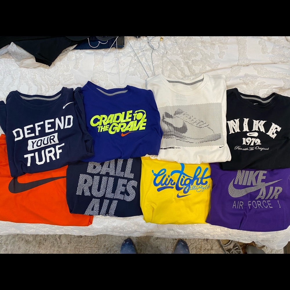 Nike Mens XL Shirt Lot- 8 Shirts Regular Fit XL- Great condition- Smoke/pet free